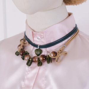 collar-bold-letters